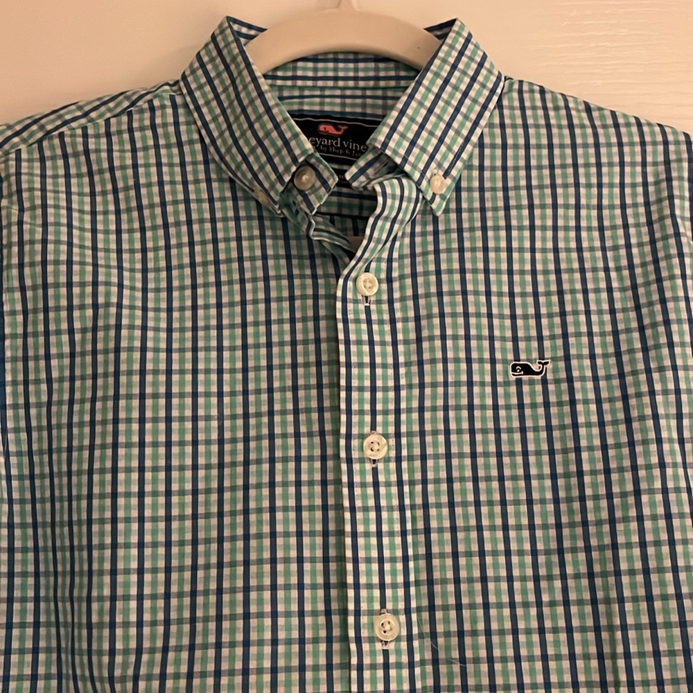 Vineyard Vines Whale Short Button Down Boys Size M (12-14) - Picture 2 of 3